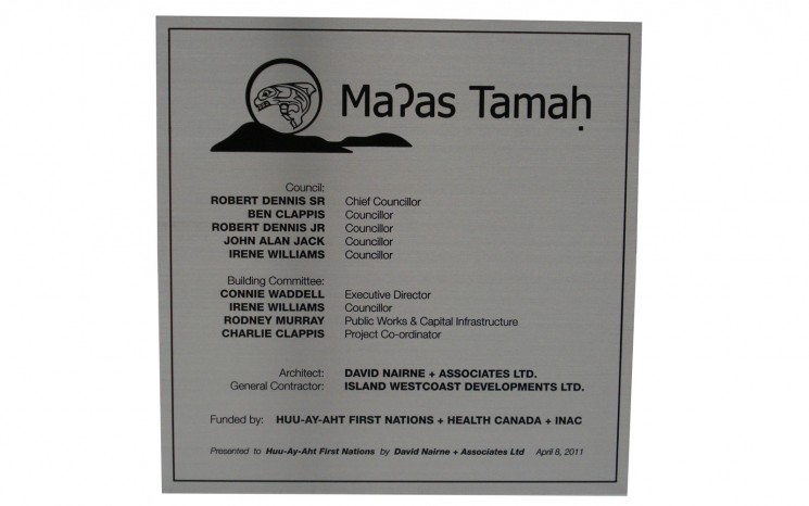 plaque Huu-Ay-Aht First Nations