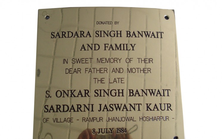 Mirror polished engraved memorial plaque