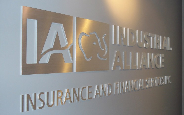 Brushed face aluminum 3D lettering business sign