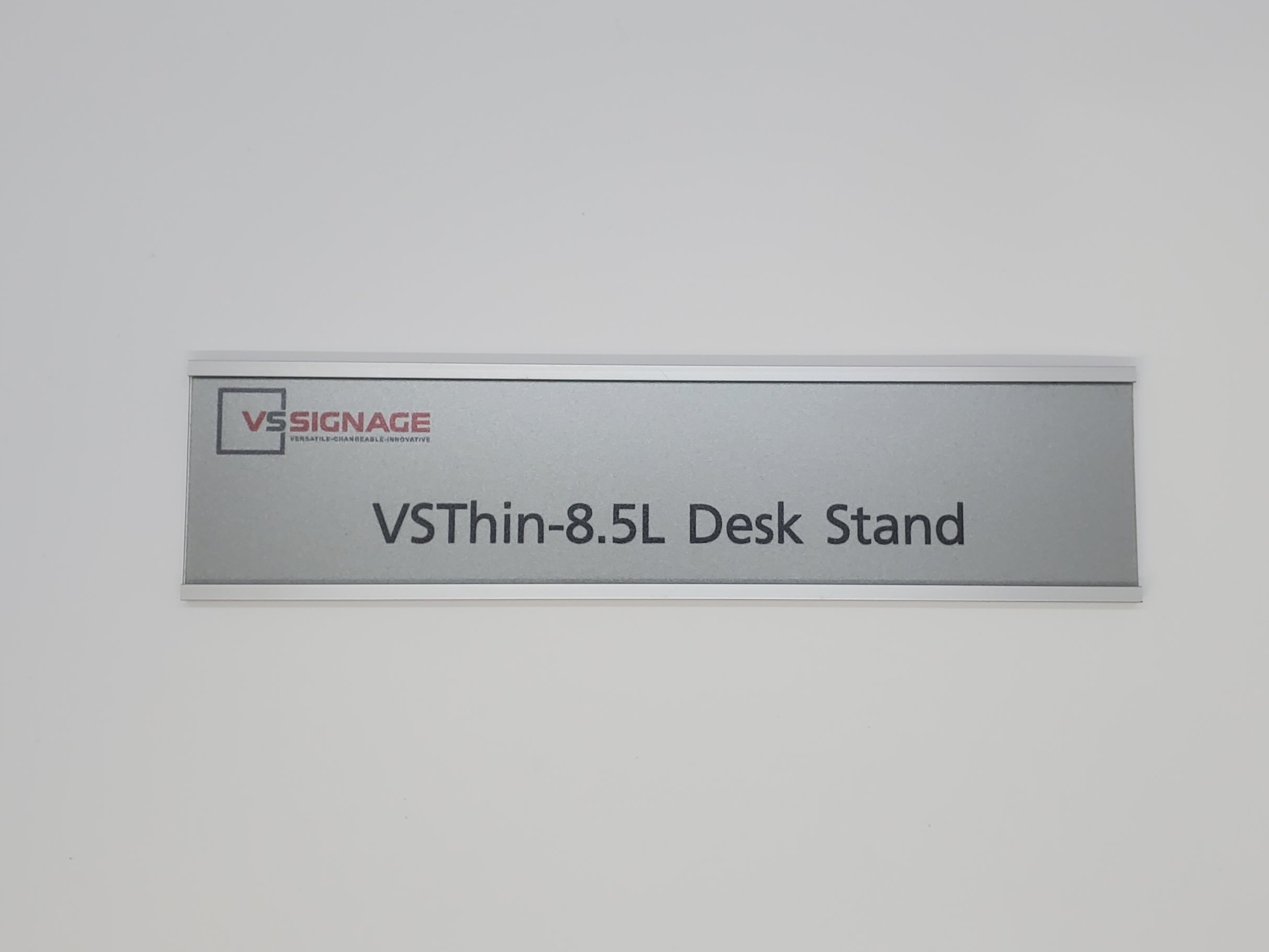 Custom changeable VSThin2-8.5 Nameplate