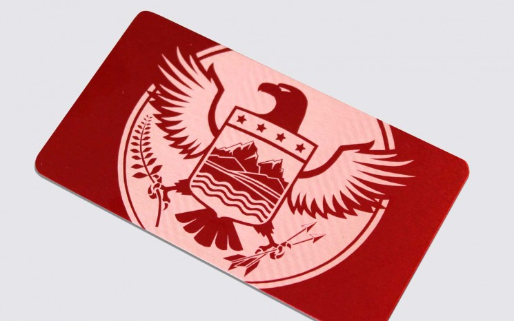 Anodized aluminum access card with laser etching
